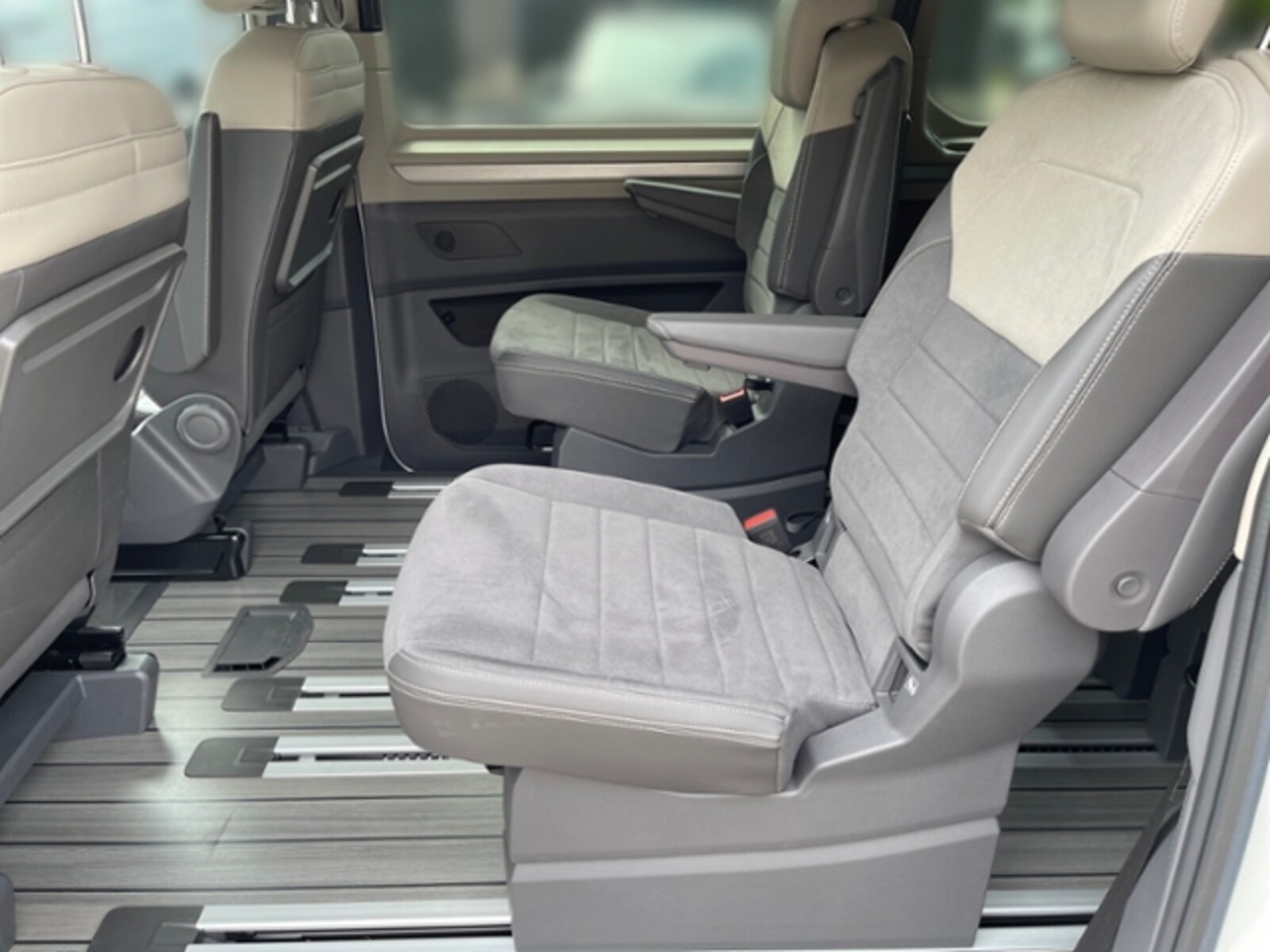Volkswagen Multivan Langversion – Bild 11