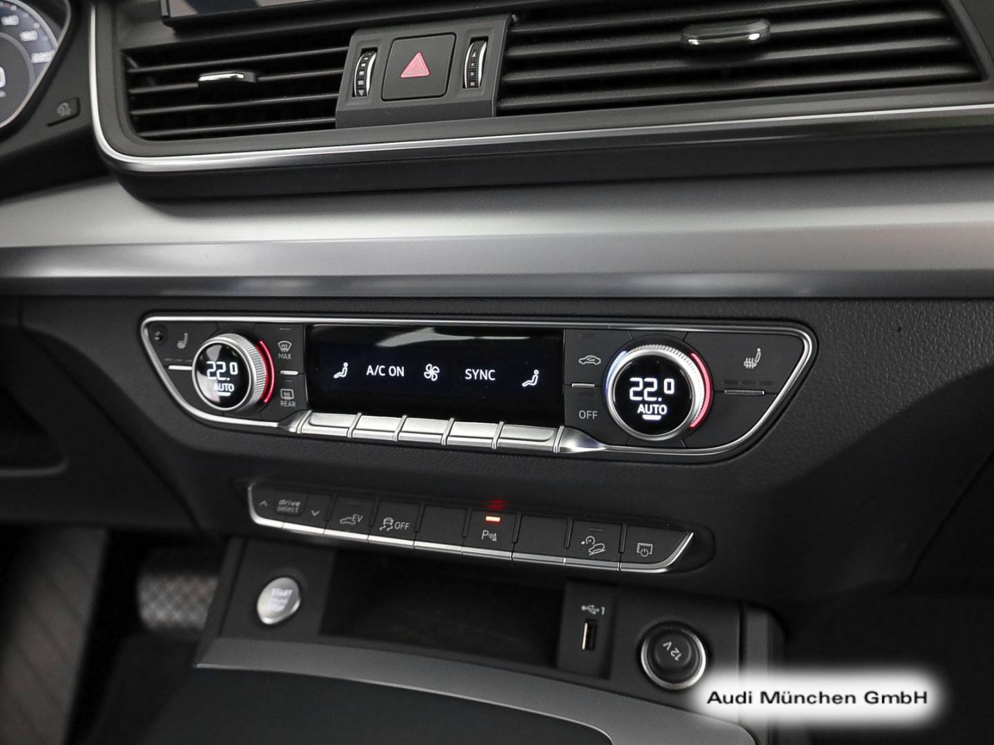 Bild über Audi Q5 TFSI e 50 TFSI e quattro S tronic - für weitere Informationen kontaktieren Sie den Audi Partner