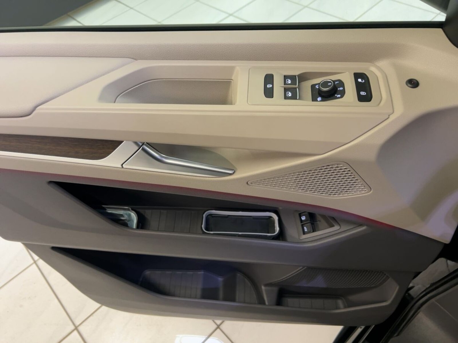 Volkswagen Multivan Langversion – Bild 15