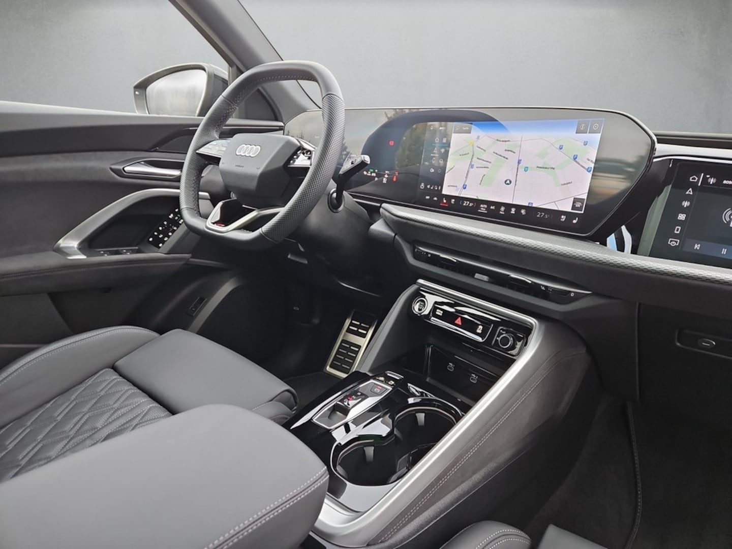 Bild über Audi Q5 SUV TFSI 150 kW S tronic - für weitere Informationen kontaktieren Sie den Audi Partner