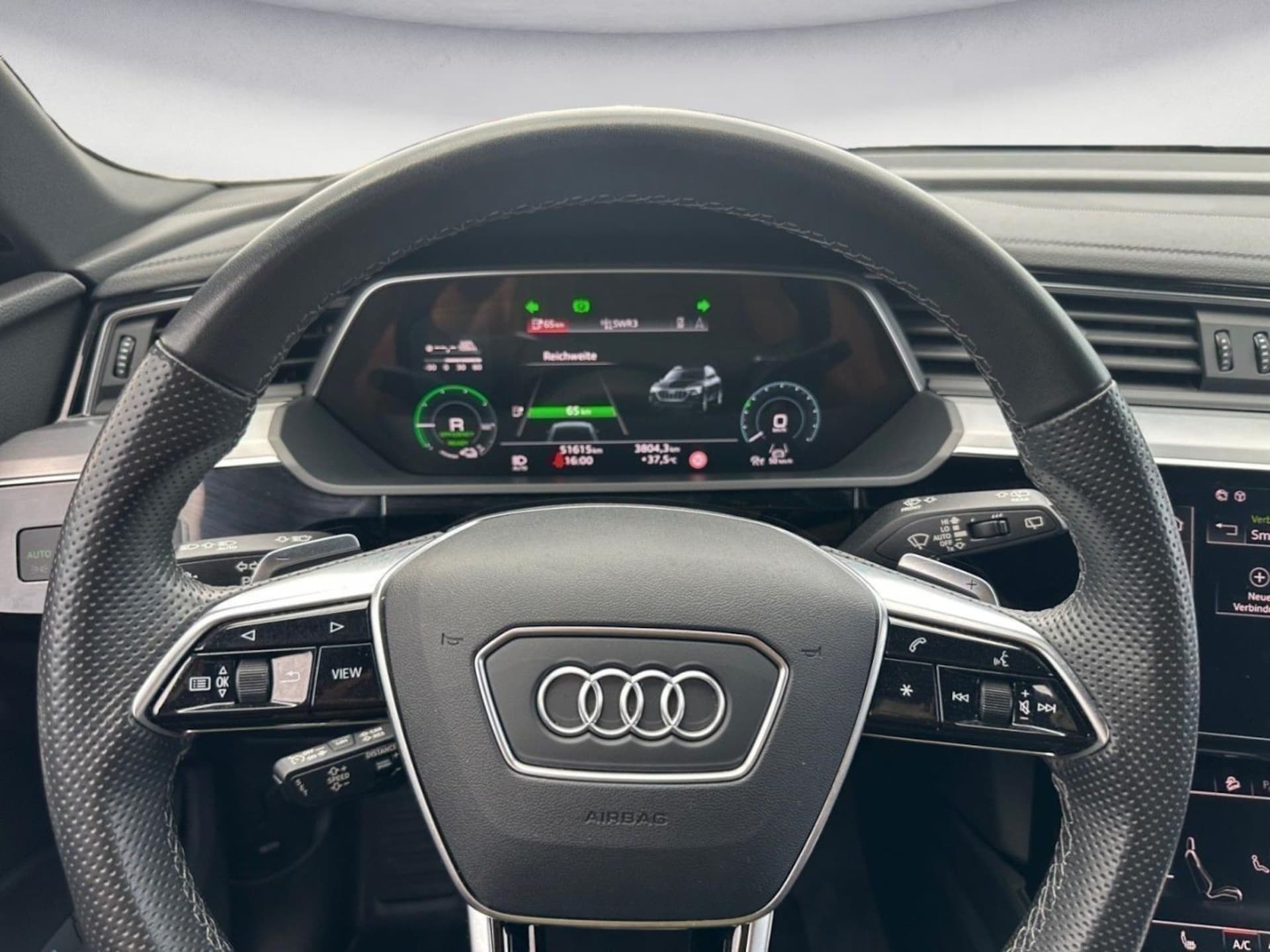 Audi Q8 e-tron S line