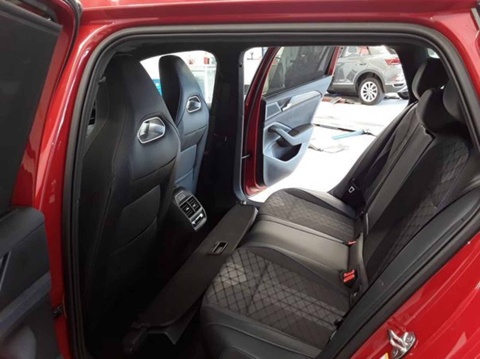 Volkswagen Passat – Bild 6