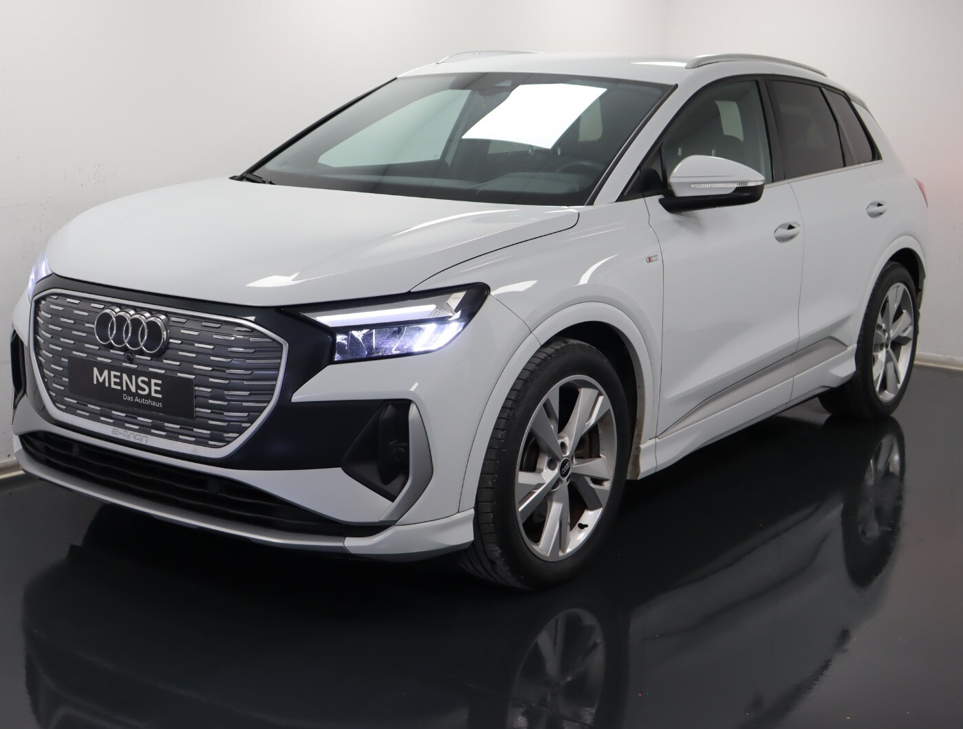 Image about Audi Q4 e-tron 40 e-tron
