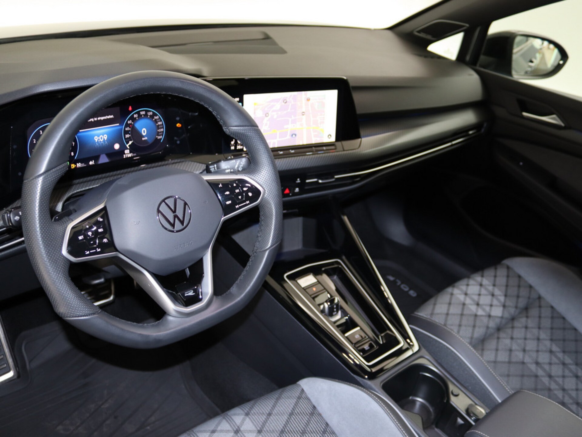 Volkswagen Golf R-Line