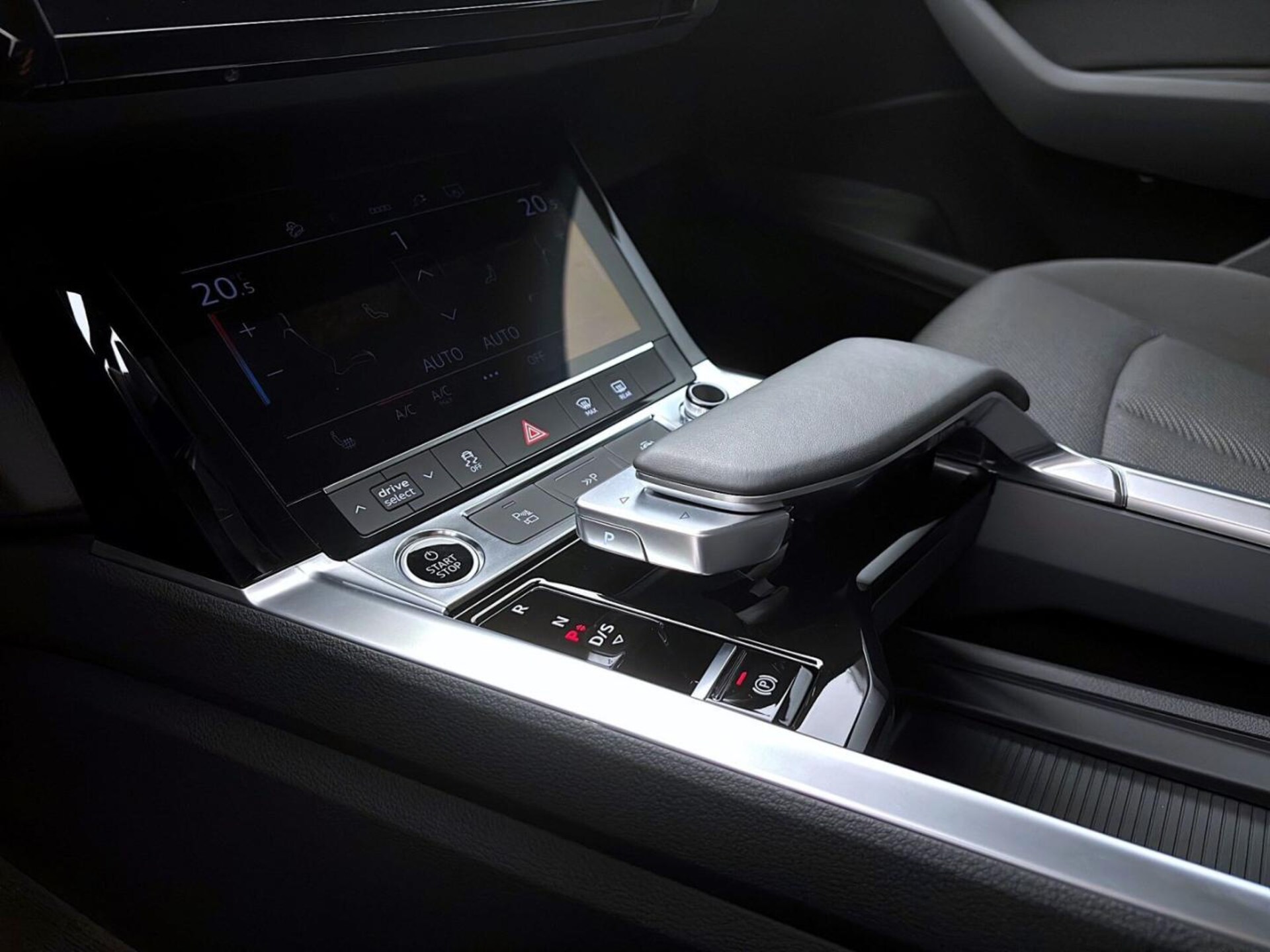 Audi Q8 e-tron S line