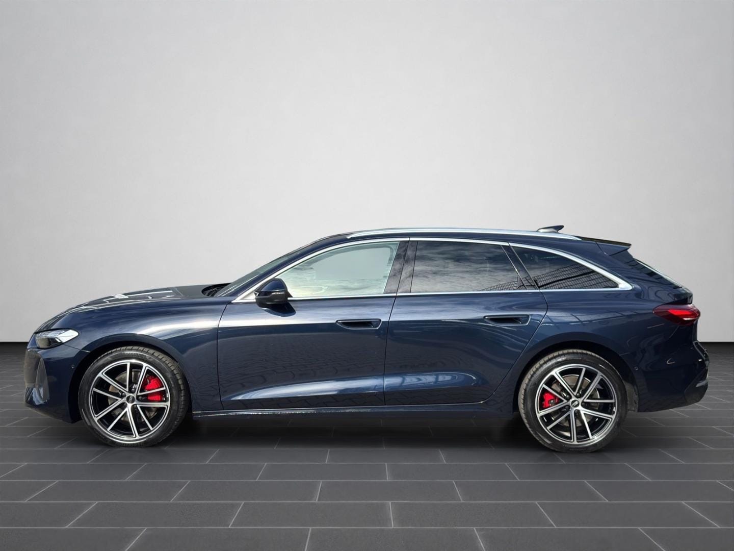 Bild über Audi A5 Avant TDI 150 kW S tronic - für weitere Informationen kontaktieren Sie den Audi Partner