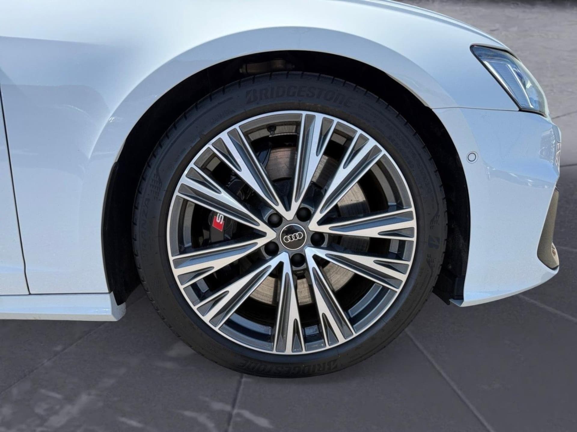 Audi S6 Avant