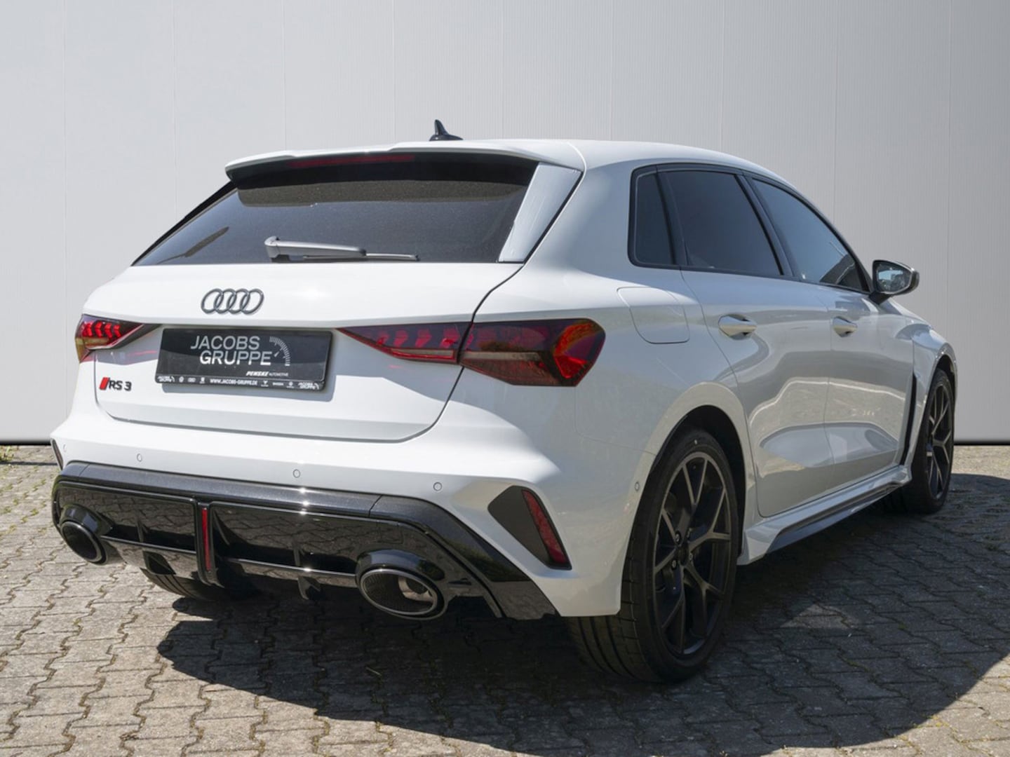 Bild über Audi RS 3 Sportback TFSI quattro 294 kW S tronic - für weitere Informationen kontaktieren Sie den Audi Partner