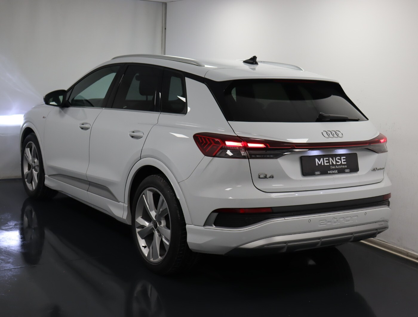 Image about Audi Q4 e-tron 40 e-tron