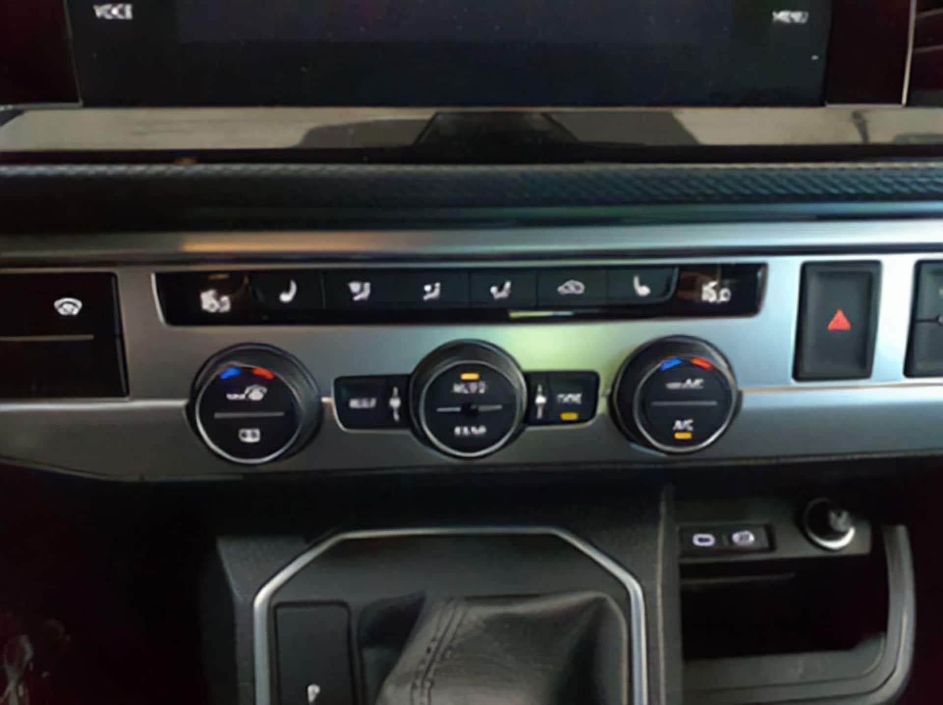 Volkswagen T6.1 California Beach