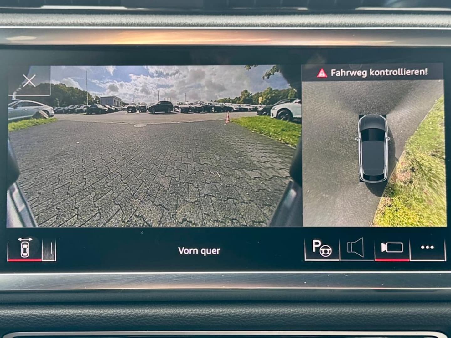Bild über Audi Q3 Sportback S line 35 TDI S tronic - für weitere Informationen kontaktieren Sie den Audi Partner