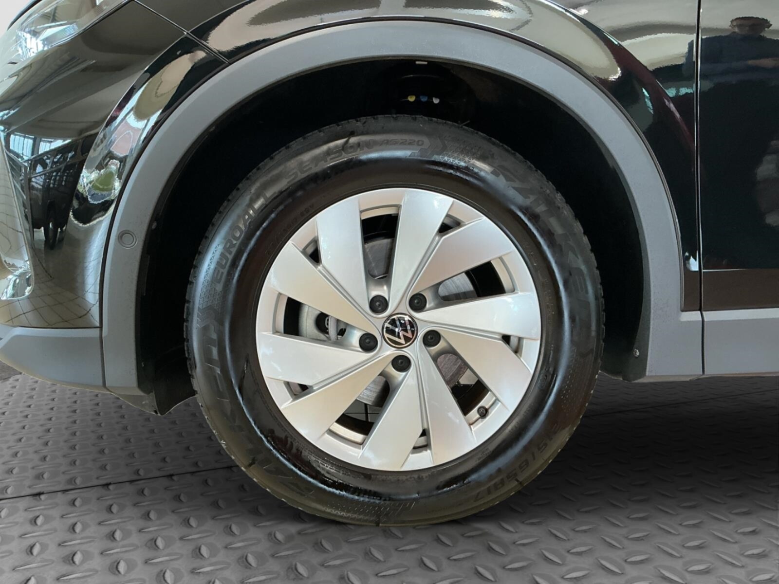 Volkswagen Tiguan – Bild 9