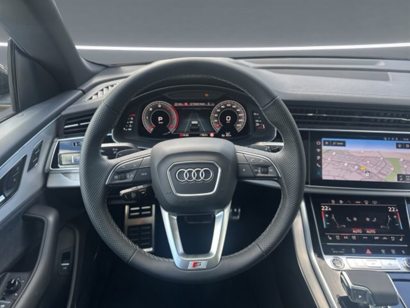 Bild über Audi Q8 SUV S line business TDI quattro 210 kW tiptronic - für weitere Informationen kontaktieren Sie den Audi Partner