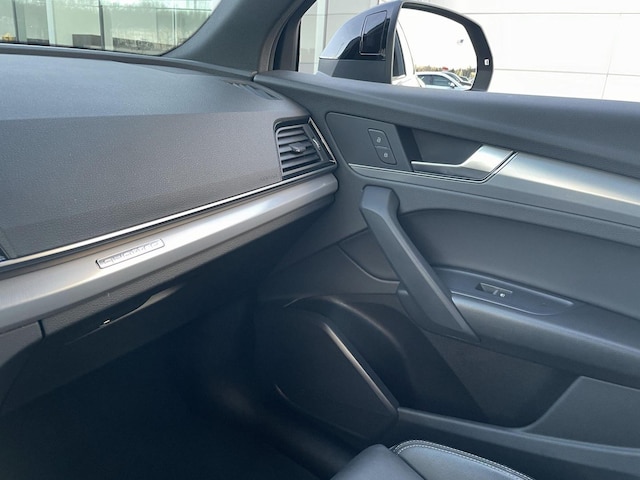 2025 Audi Q5 Premium - Photo 11
