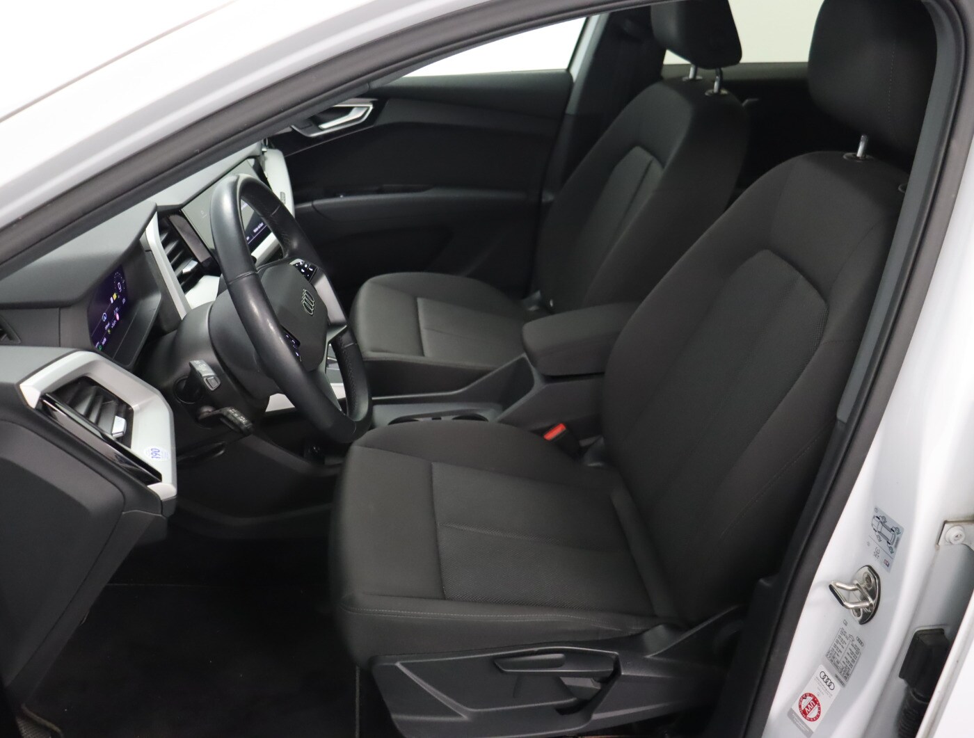 Image about Audi Q4 e-tron 40 e-tron