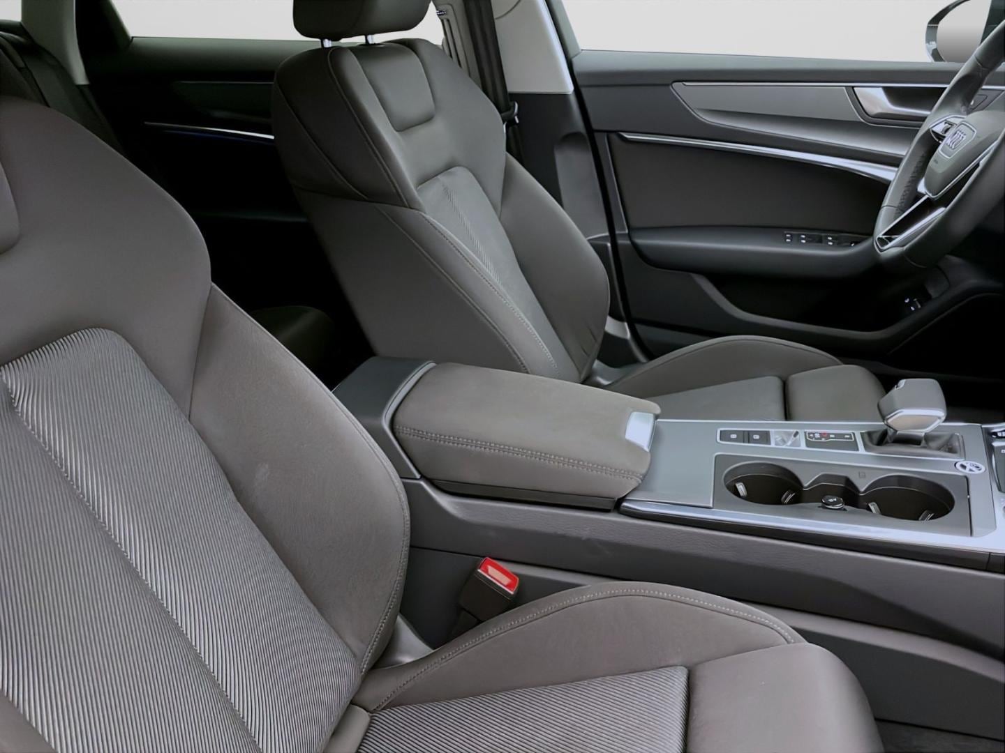 Bild über Audi A6 Avant TFSI e advanced 50 TFSI e quattro S tronic - für weitere Informationen kontaktieren Sie den Audi Partner