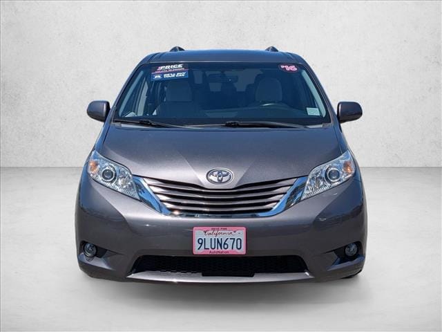 2016 Toyota Sienna
