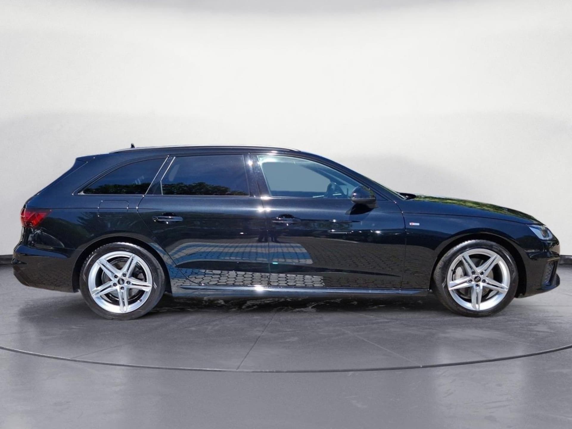 Audi A4 Avant S line