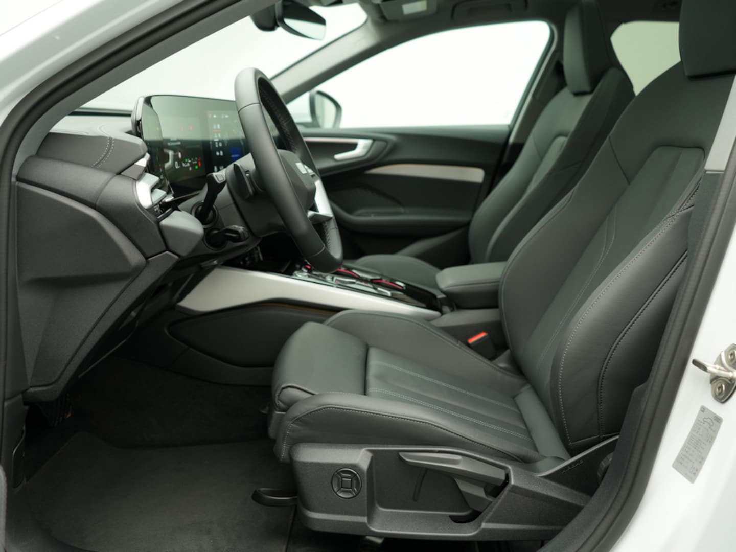 Bild über Audi A5 Avant TDI quattro 150 kW S tronic - für weitere Informationen kontaktieren Sie den Audi Partner