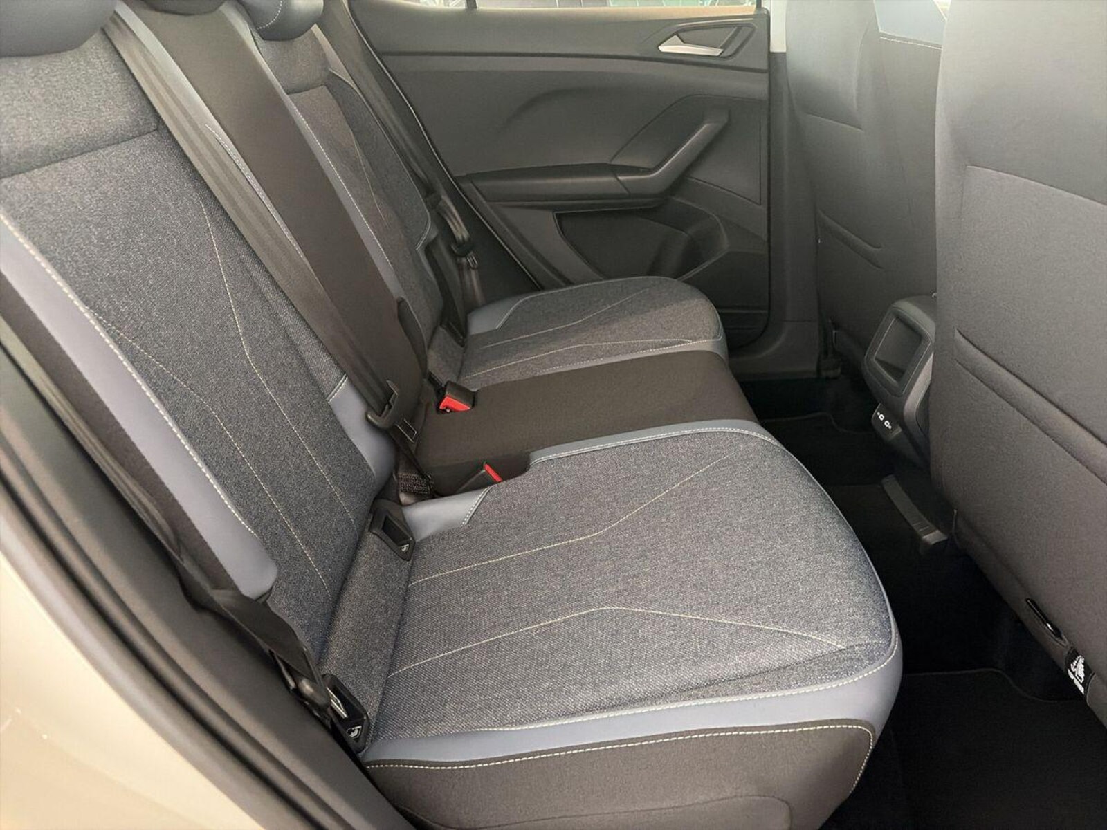 Volkswagen T-Cross – Bild 9