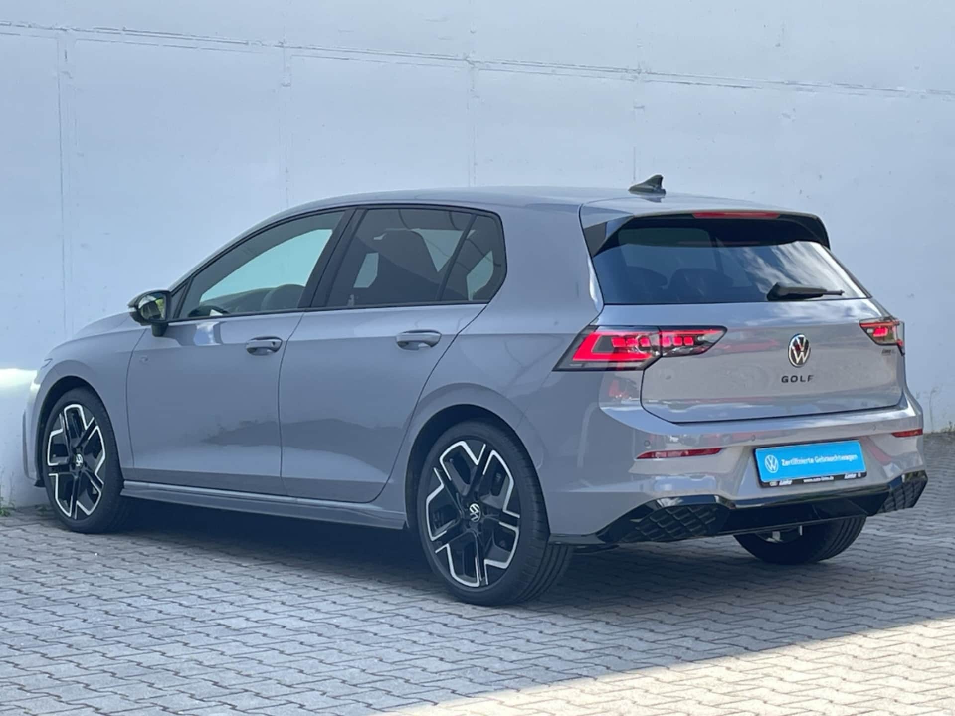 Volkswagen Golf R-Line