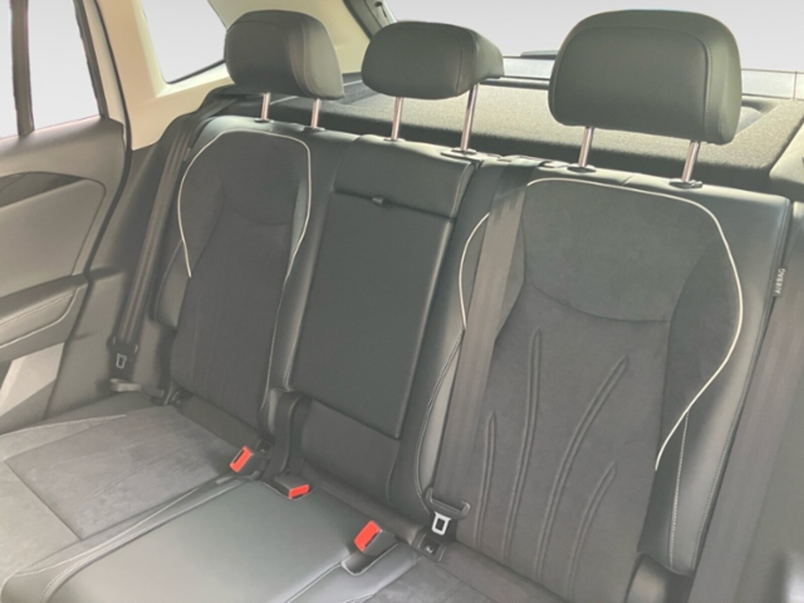 Volkswagen Tiguan – Bild 9