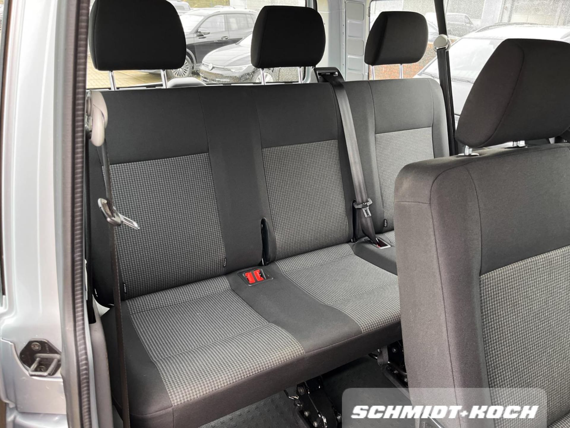 Volkswagen T6.1 Transporter Kombi langer Radstand