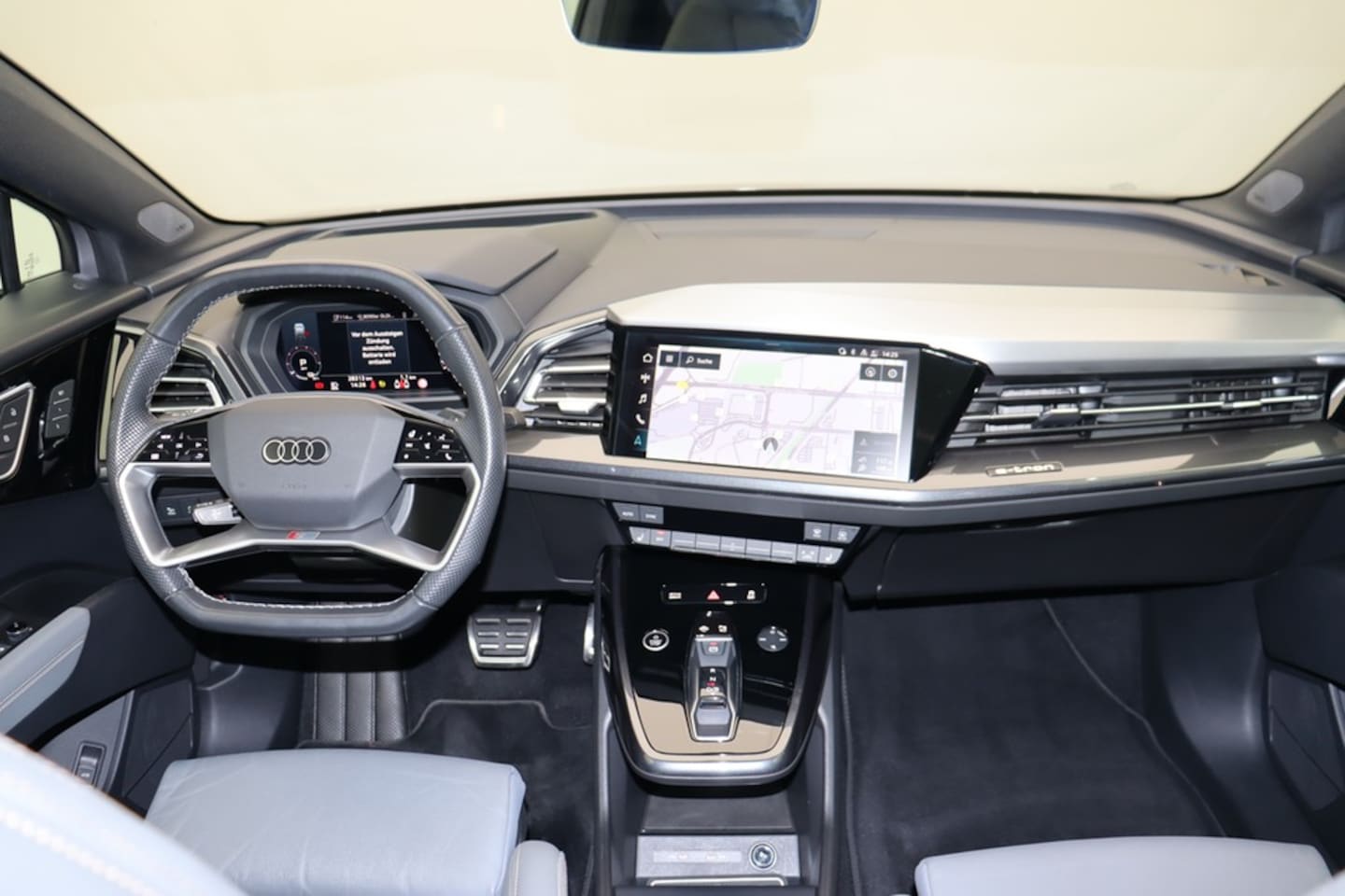Bild über Audi Q4 Sportback e-tron 50 e-tron quattro - für weitere Informationen kontaktieren Sie den Audi Partner