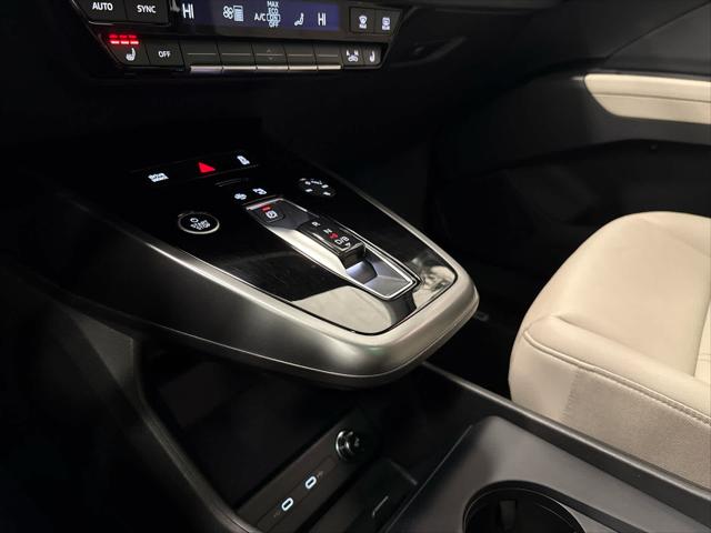 2024 AUDI Q4 - Image 10