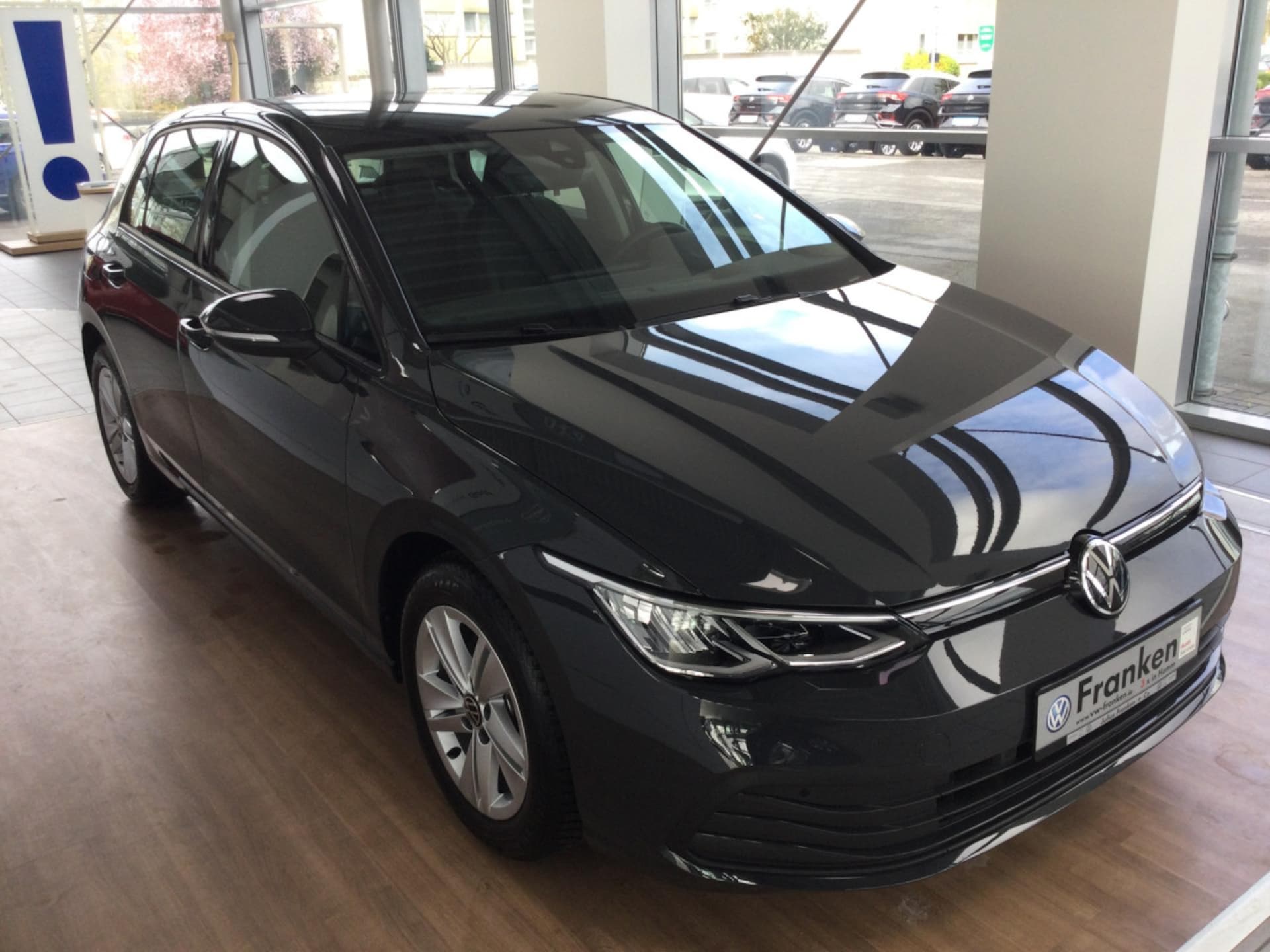 Volkswagen Golf Life