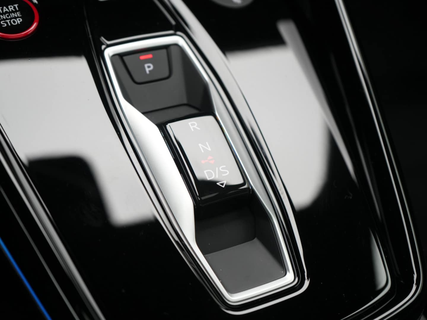 Bild über Audi RS 3 Sportback TFSI quattro 294 kW S tronic - für weitere Informationen kontaktieren Sie den Audi Partner