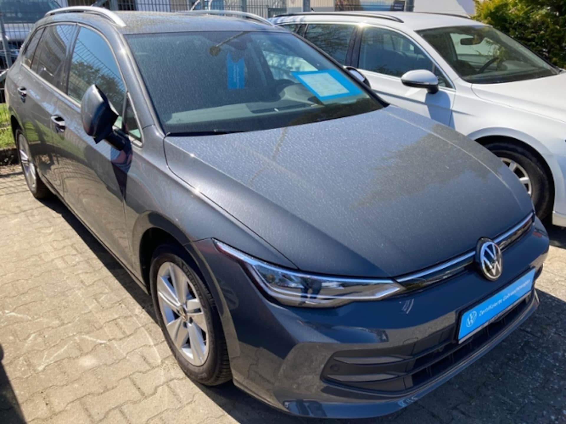 Volkswagen Golf Variant Life