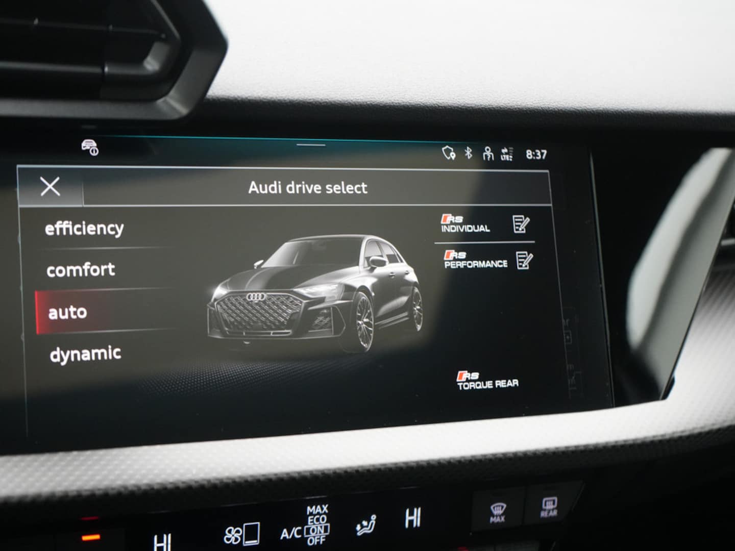 Bild über Audi RS 3 Sportback TFSI quattro 294 kW S tronic - für weitere Informationen kontaktieren Sie den Audi Partner