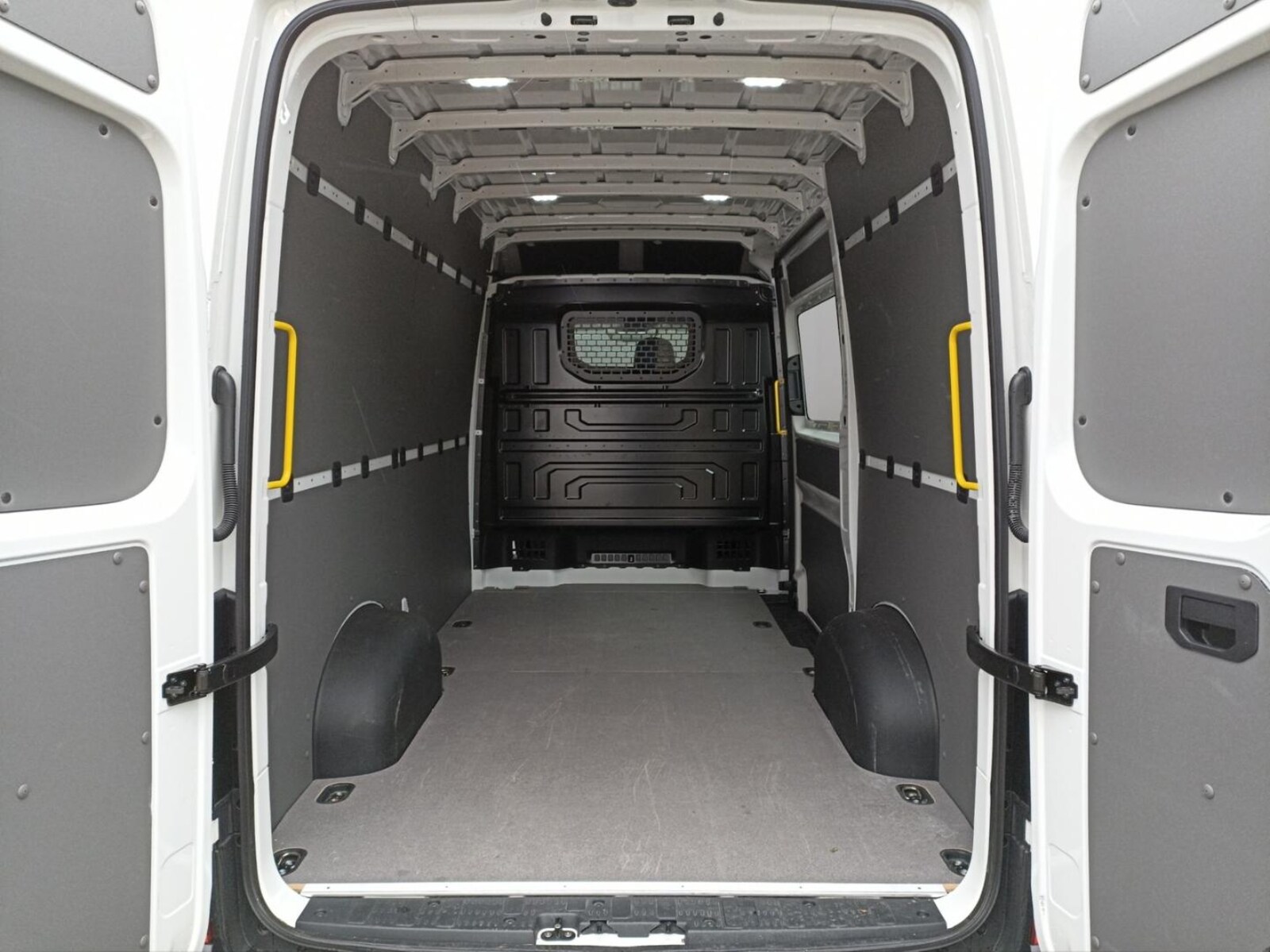 Volkswagen Crafter Kasten mittlerer Radstand – Bild 16