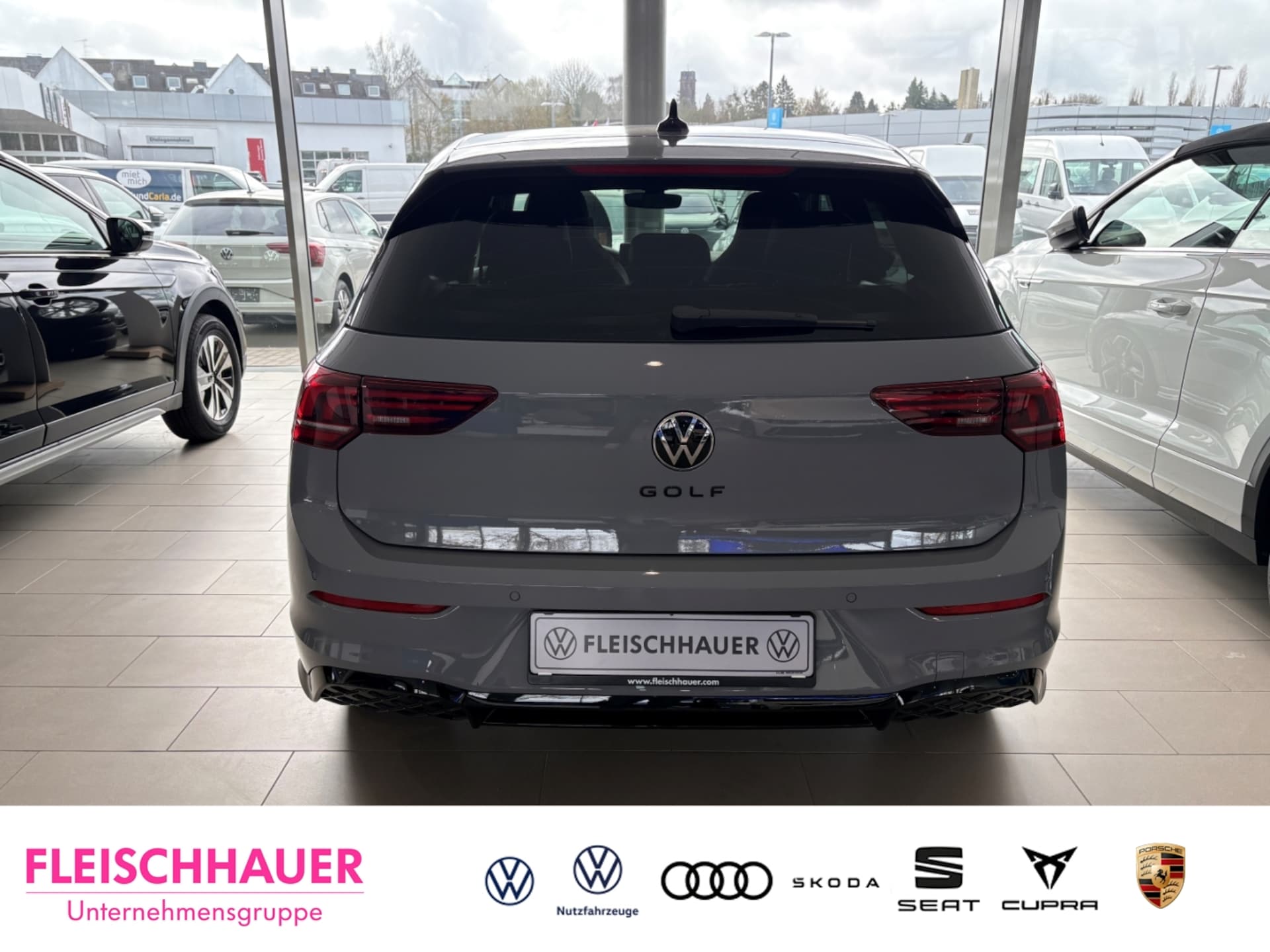 Volkswagen Golf R-Line