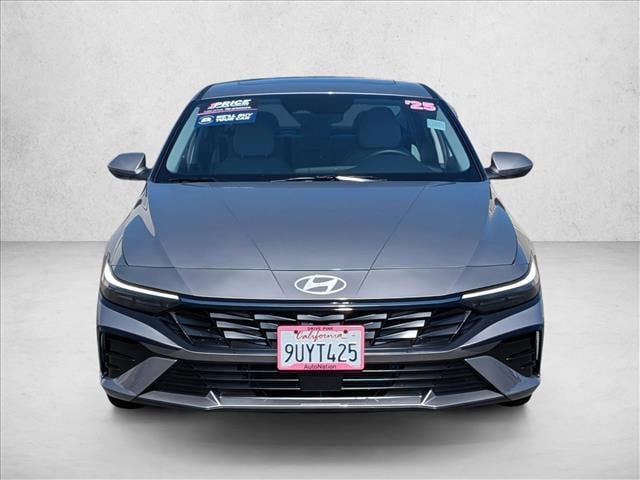 2025 Hyundai Elantra Hybrid