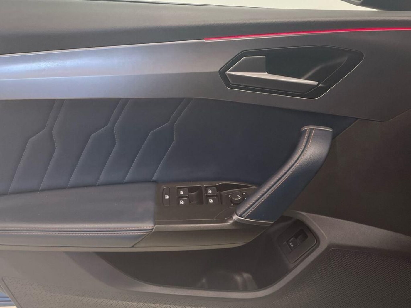 CUPRA Leon Sportstourer 1.5 eTSI DSG 110 kW (150 CV) — photo 20