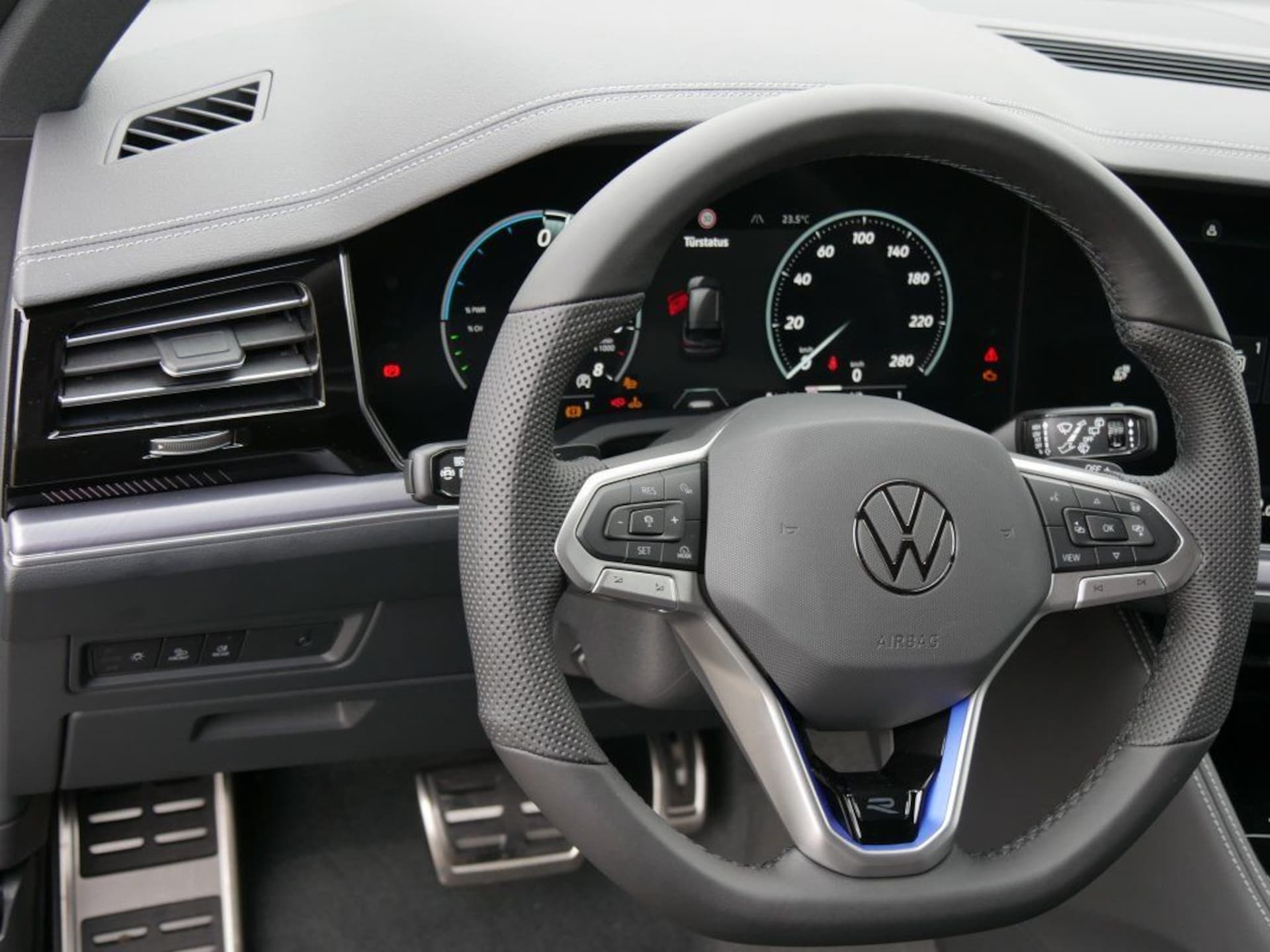 Volkswagen Touareg R