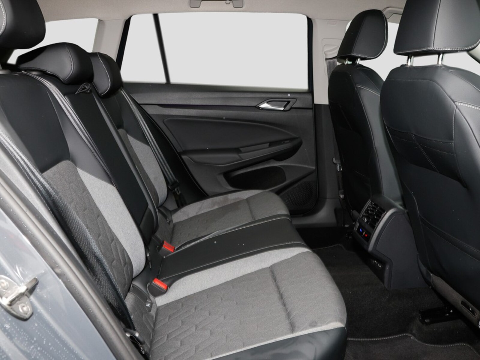 Volkswagen Golf Variant – Bild 10