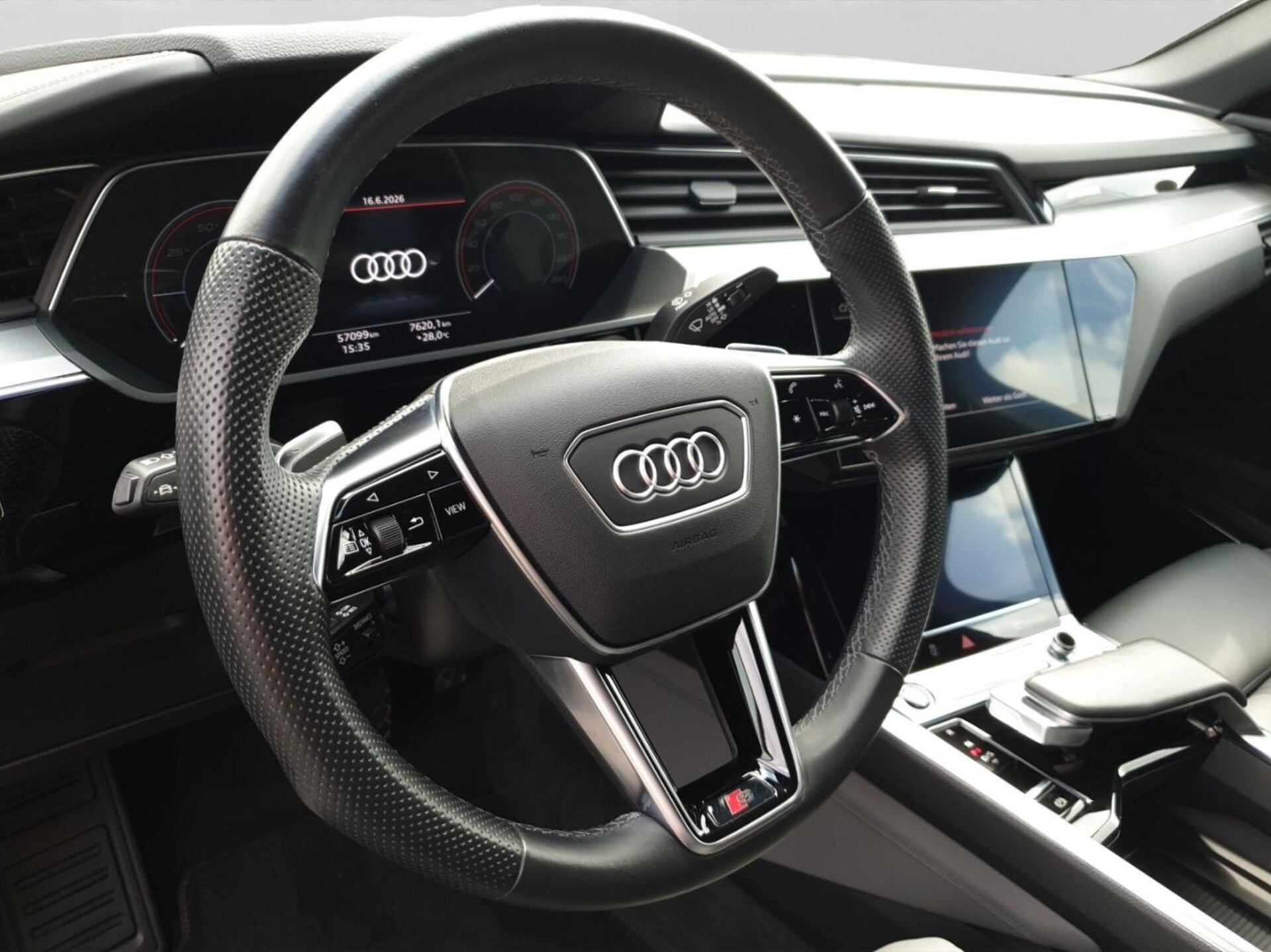 Audi e-tron Sportback S line