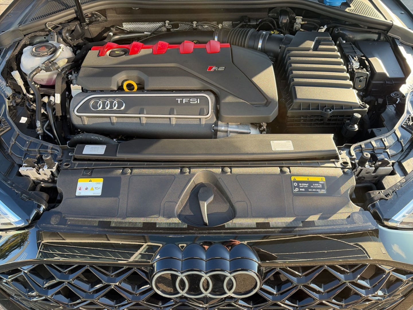 Bild über Audi RS 3 Sportback TFSI quattro 294 kW S tronic - für weitere Informationen kontaktieren Sie den Audi Partner