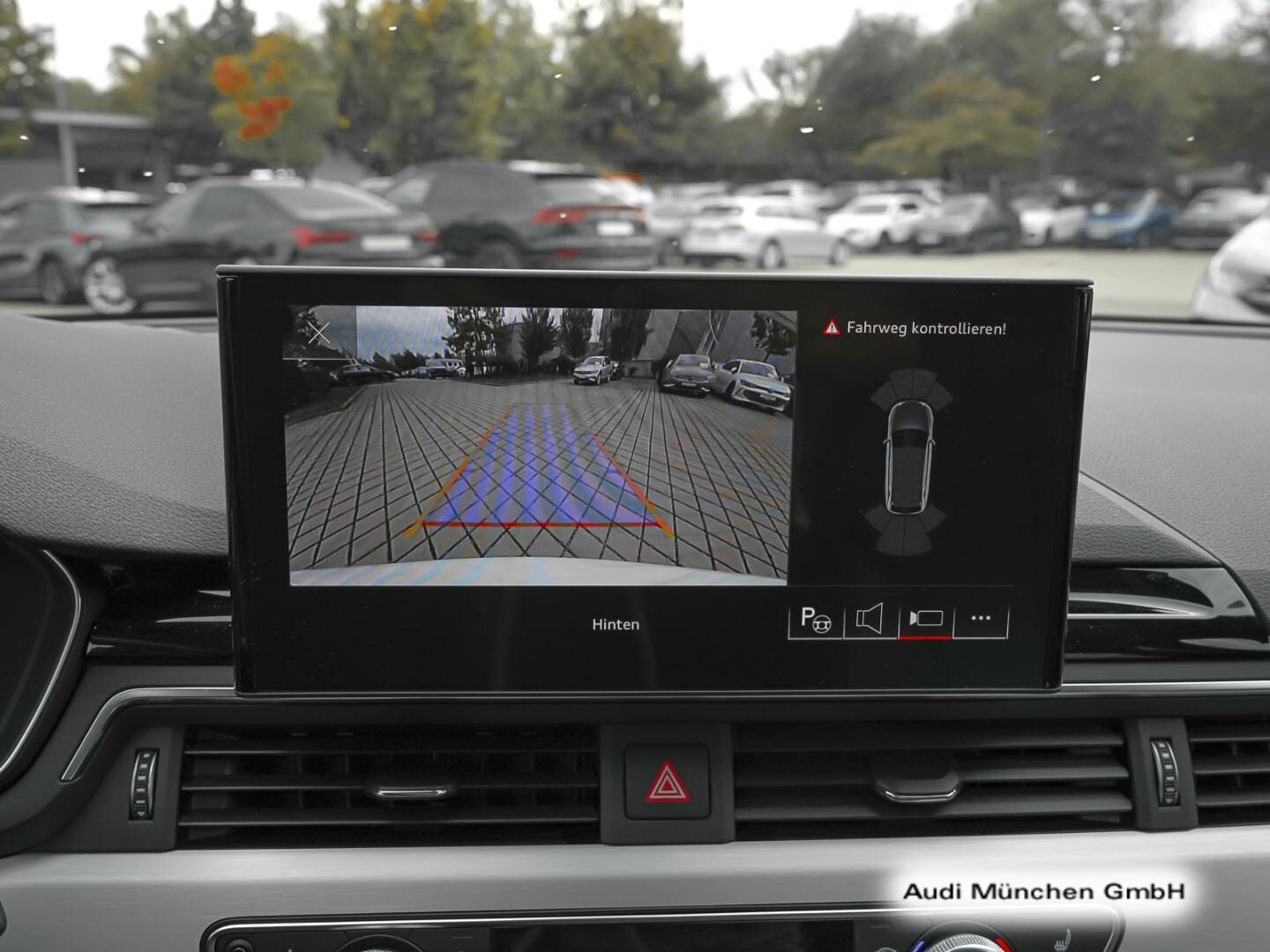 Bild über Audi A4 Avant S line 40 TFSI quattro S tronic - für weitere Informationen kontaktieren Sie den Audi Partner