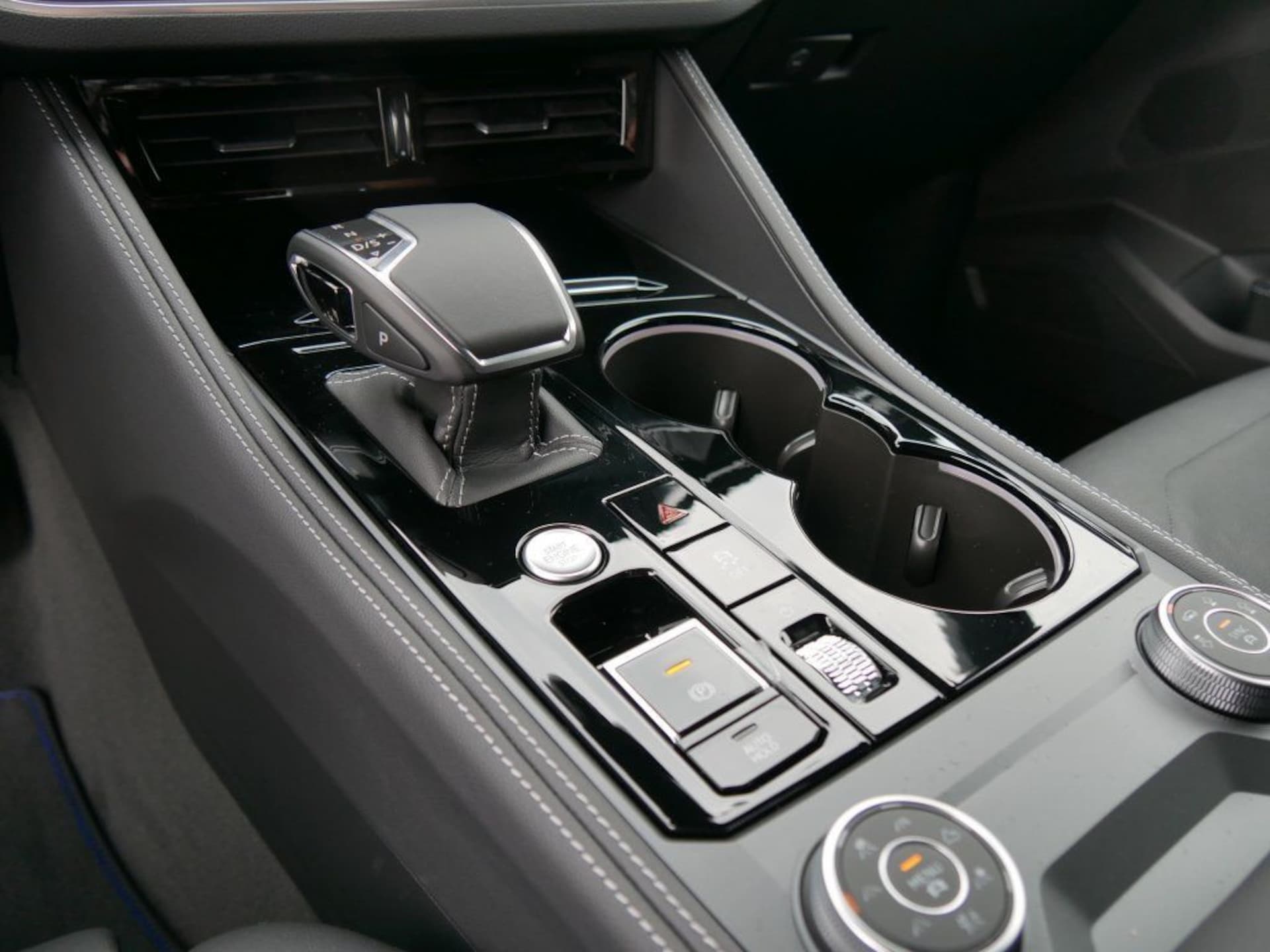 Volkswagen Touareg R