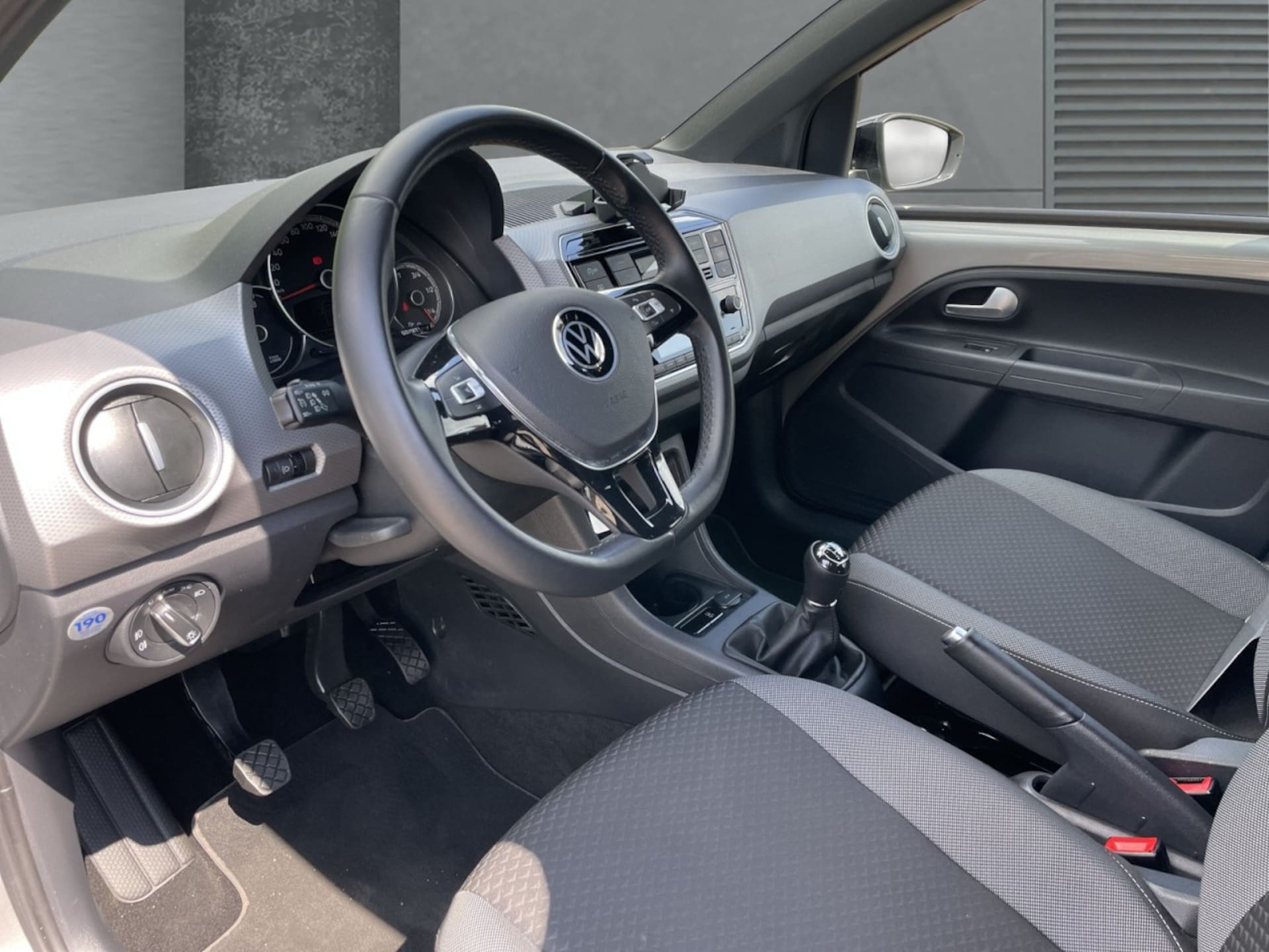 Volkswagen up! ACTIVE