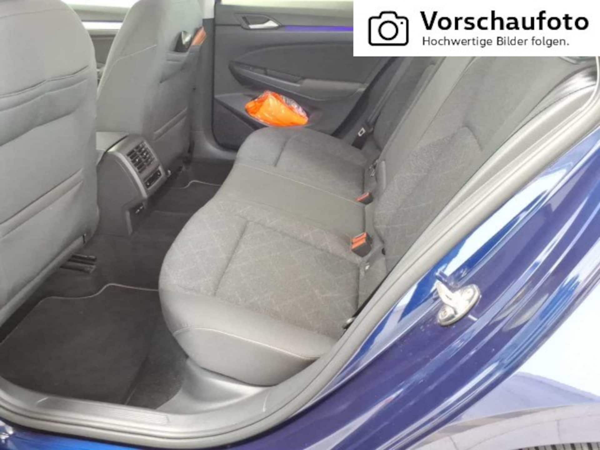 Volkswagen Golf Variant Life