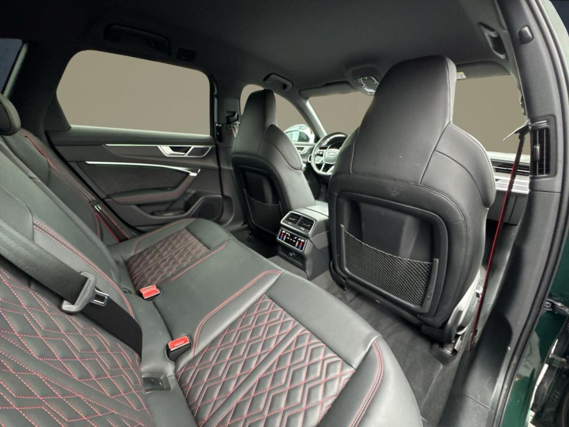 Audi S6 Avant