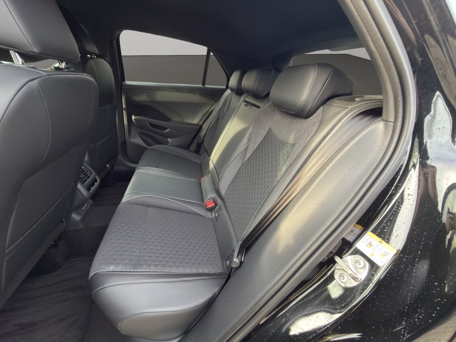 Volkswagen T-Roc – Bild 12