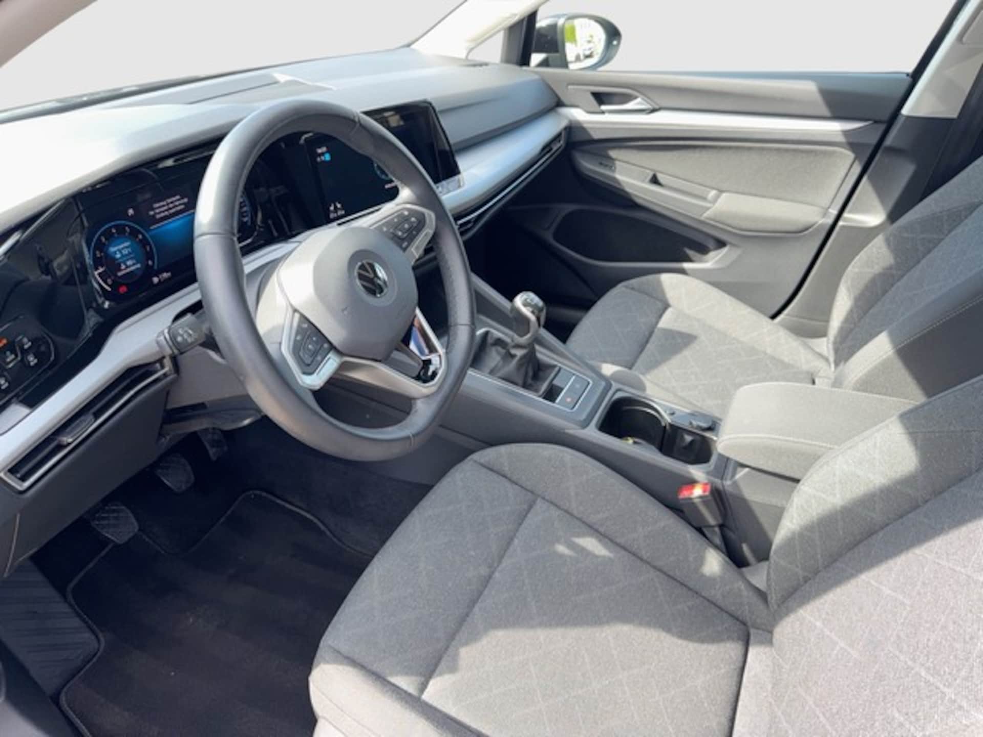 Volkswagen Golf Life