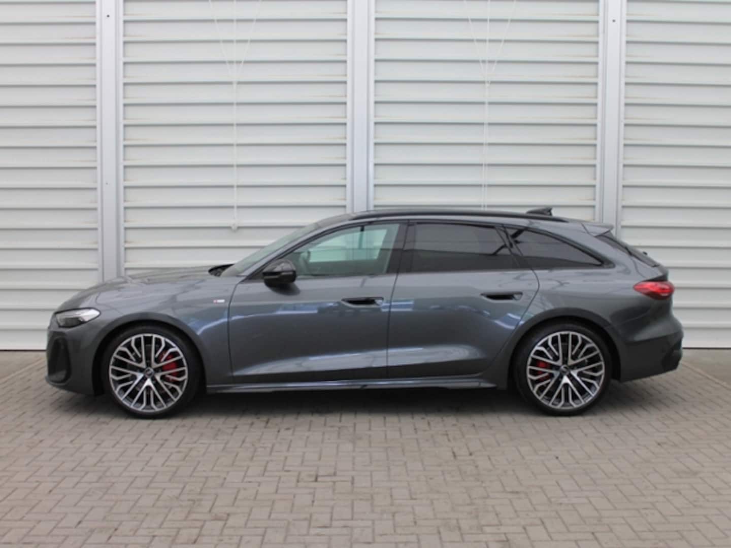 Bild über Audi A5 Avant TDI quattro 150 kW S tronic - für weitere Informationen kontaktieren Sie den Audi Partner
