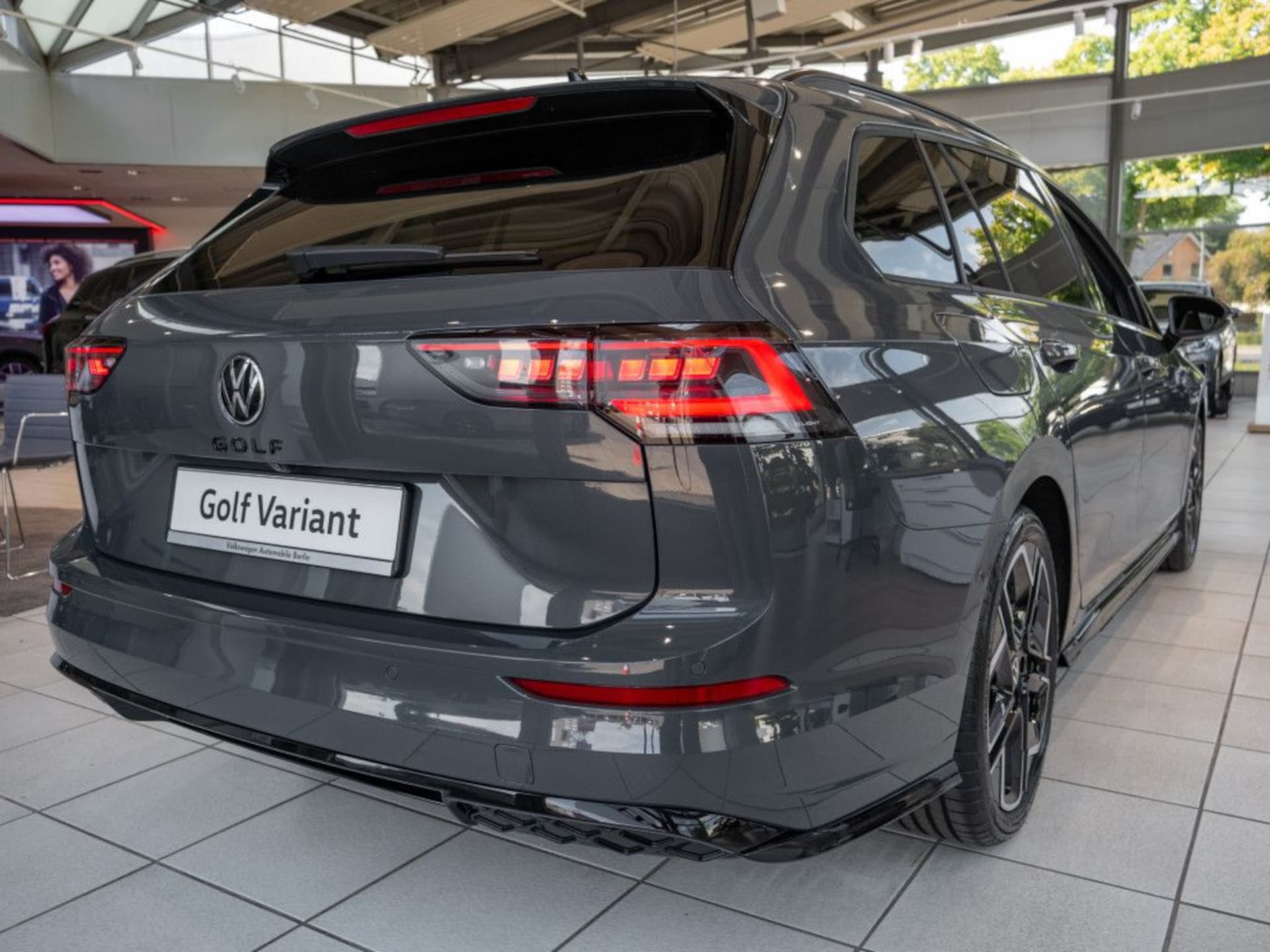 Volkswagen Golf Variant R-Line